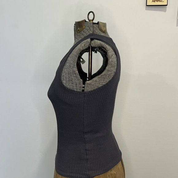 Stretchy Grey Tanktok - Picture 2 of 4